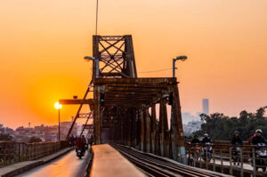 Long Bien Bridge: Hanoi's Historic Artery