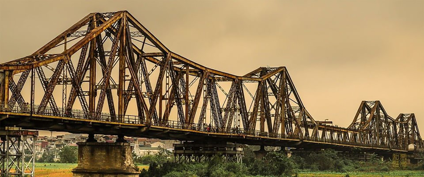 long-bien-bridge-an-unmissable-cycling-destination-in-hanoi