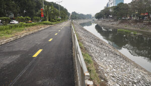 why-is-there-only-1-dedicated-bike-lane-in-all-of-hanoi