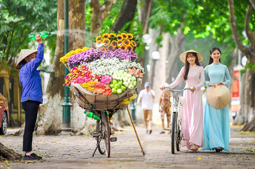 7 Tours to Experience Autumn in Hanoi 2024