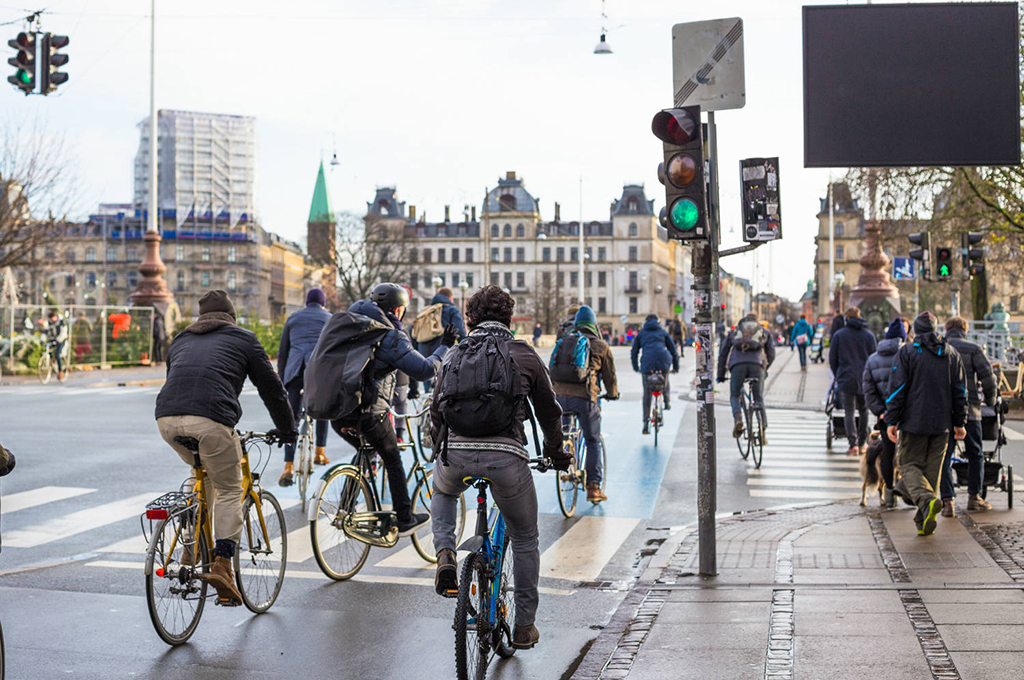 10 Bike-Friendly Cities for Cycling Tourism