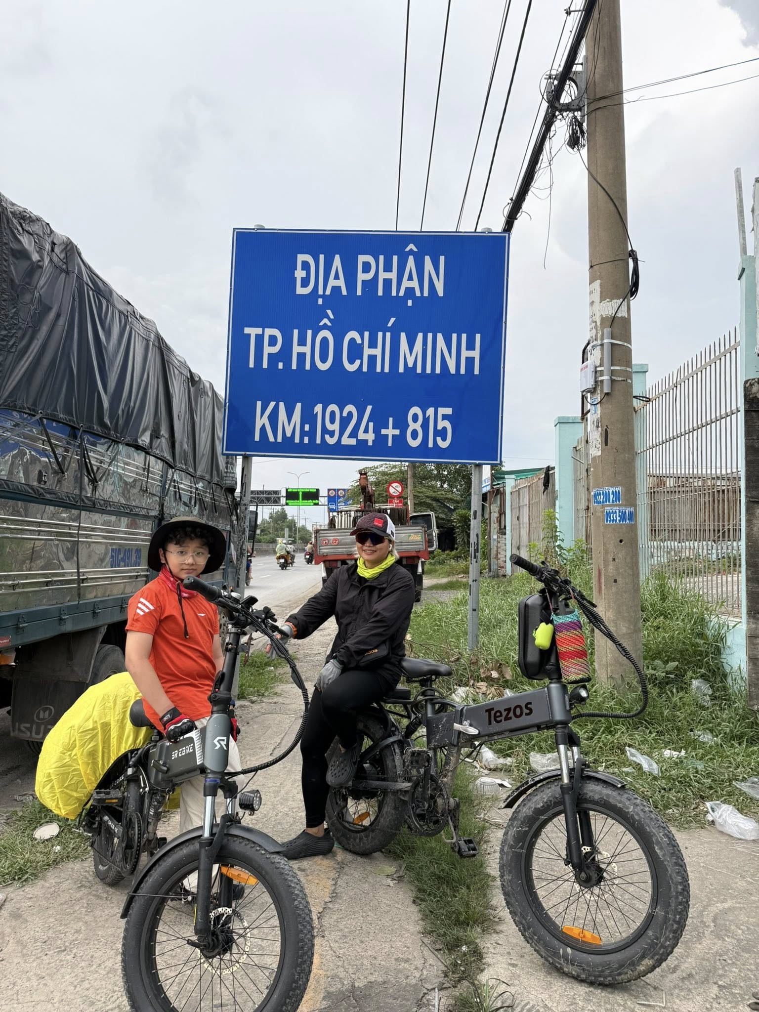 A boy from Hanoi and his mom