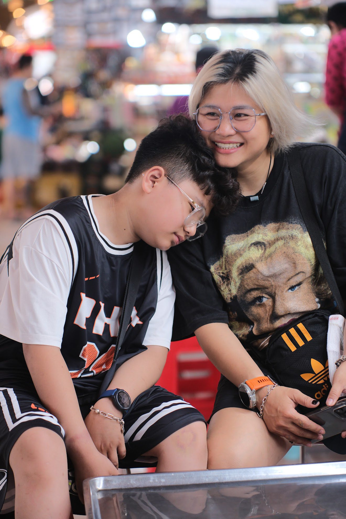 a-hanoi-boy-and-his-mom-biked-1000-km